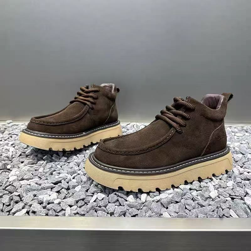 รองเท้าบูทผู้ชายแบบสวมพื้นหนา  - Street Fashion Winter 2025 บทวิจารณ์และราคา